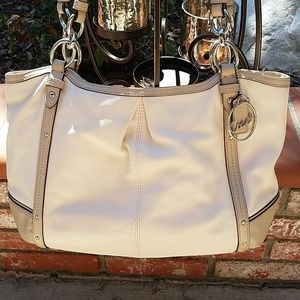 Coach Leather shoulder bag